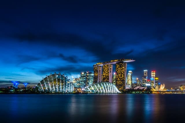 Singapur vista de la ciudad de noche