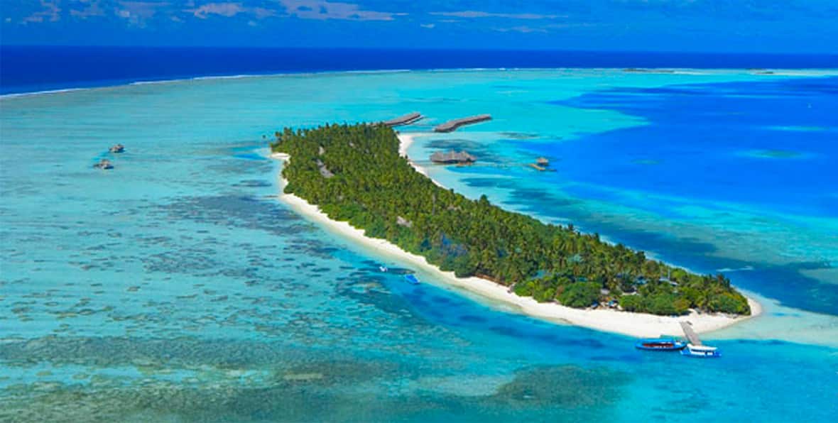 Aerial View Medhufushi Island - arenatours.com