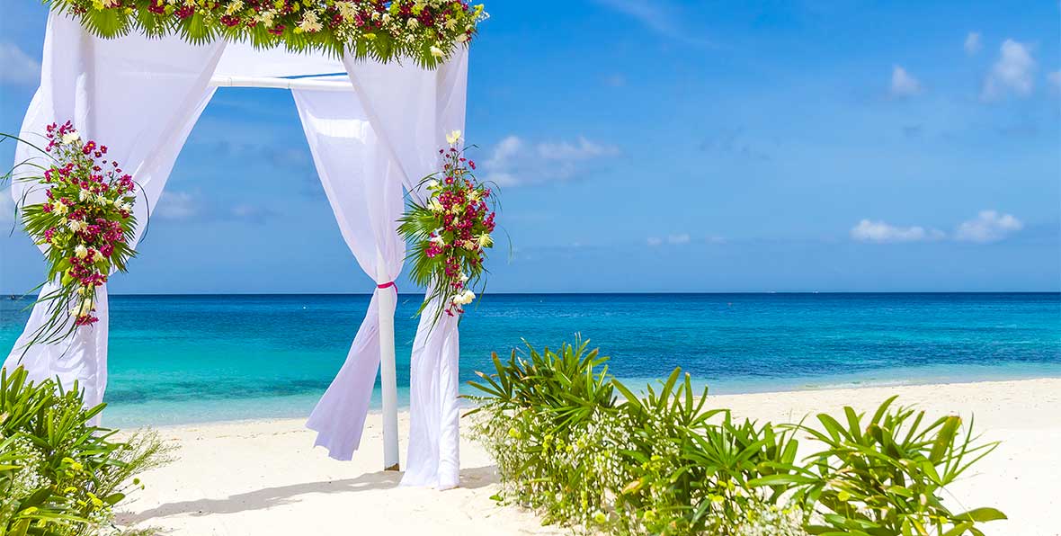 Cocoon Maldives Beach Wedding - arenatours.com