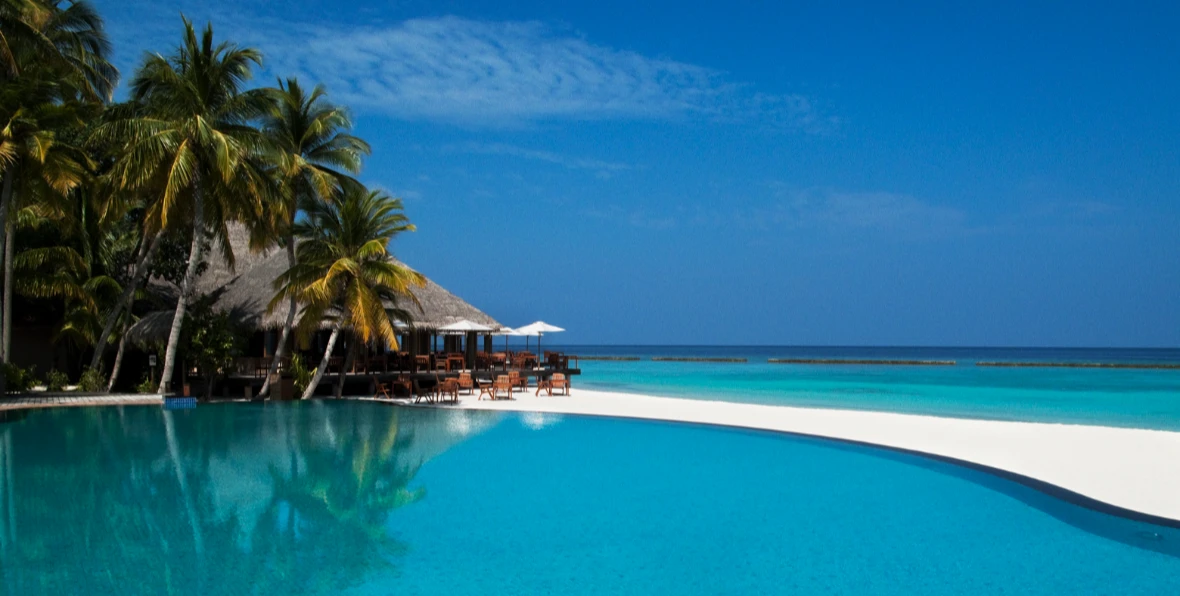Velingandu Island Resort Maldives - arenatours.com - Veligandu