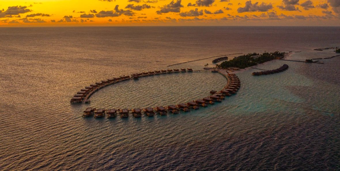 Velingandu Island Resort Maldives - arenatours.com - Veligandu
