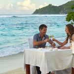 comida en la playa en seychelles