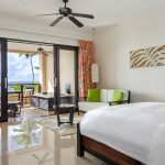 Double Tree Seychelles King Grand Deluxe Room - arenatours.com