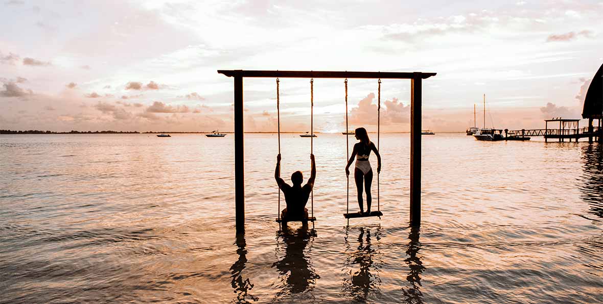 columpio en el agua en Shangri-La's Villingili