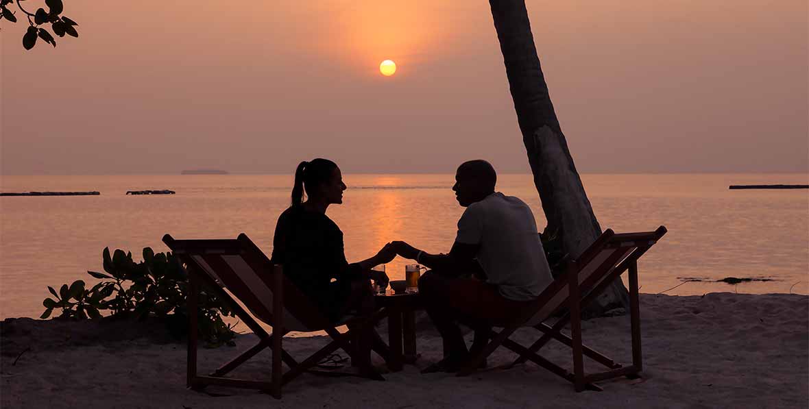 Reethi Faru Resort Maldives Sunset Bar - arenatours.com