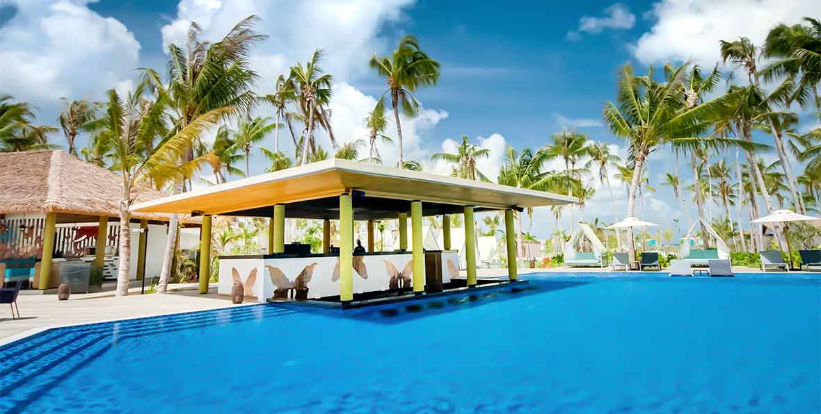 Hard Rock Hotel Maldives Pool Bar - arenatours.com