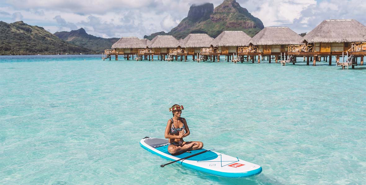 stand up paddle en Bora Bora Pearl Beach Resort & Spa