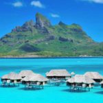 villas sobre el agua y montaña en Four Seasons Resort Bora Bora