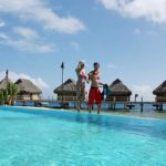 stand up paddle en Manava Beach Resort & Spa Moorea