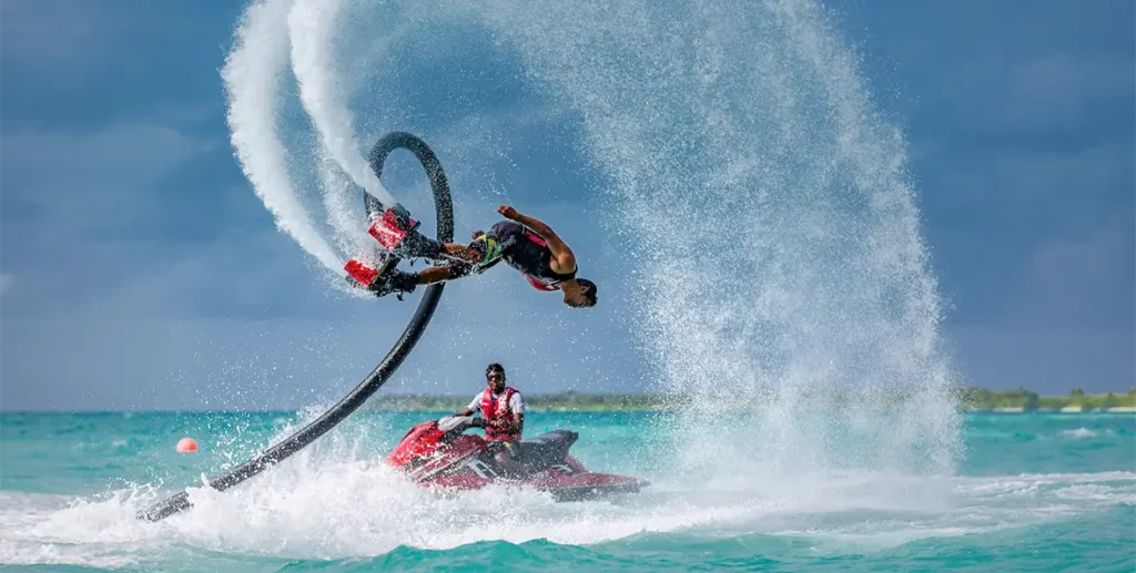 Flyboarding Maldivas Lux South Ari - arenatours.com - Que hacer en Maldivas