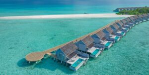 Kuramathi Maldives Thundi Water Villa Pool - arenatours.com - Kuramathi