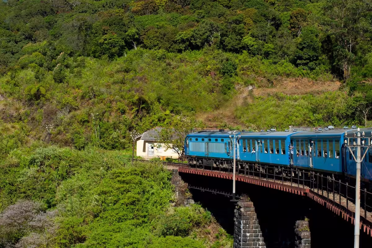 Transporte Sri Lanka tren Ella Kandy tuktuk