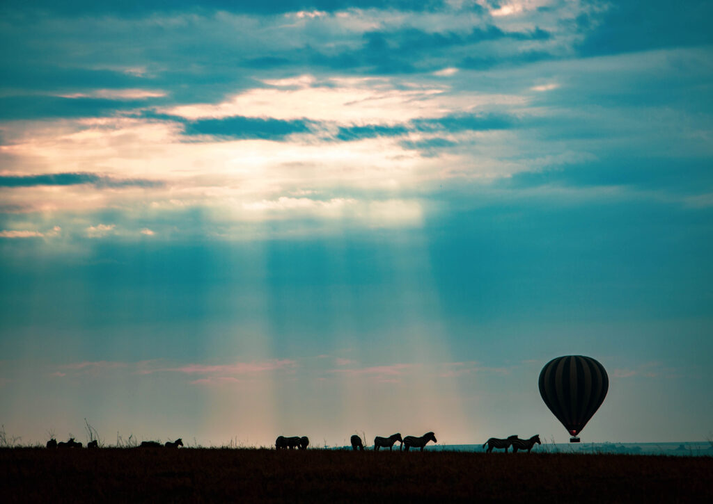 Qué Ver En Tanzania - Arenatours Balloon And Zebra - arenatours.com - Qué ver en Tanzania