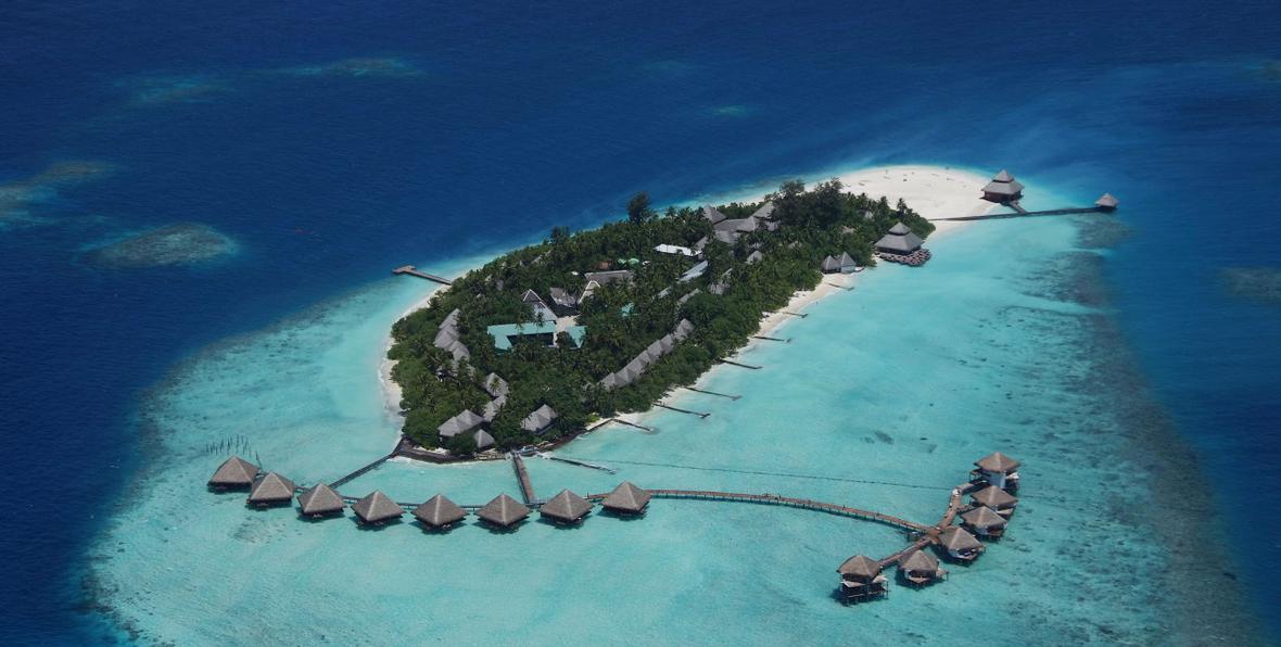 Resort Adaaran Club Rannalhi in Maldives, Maldives - Arenatours UK