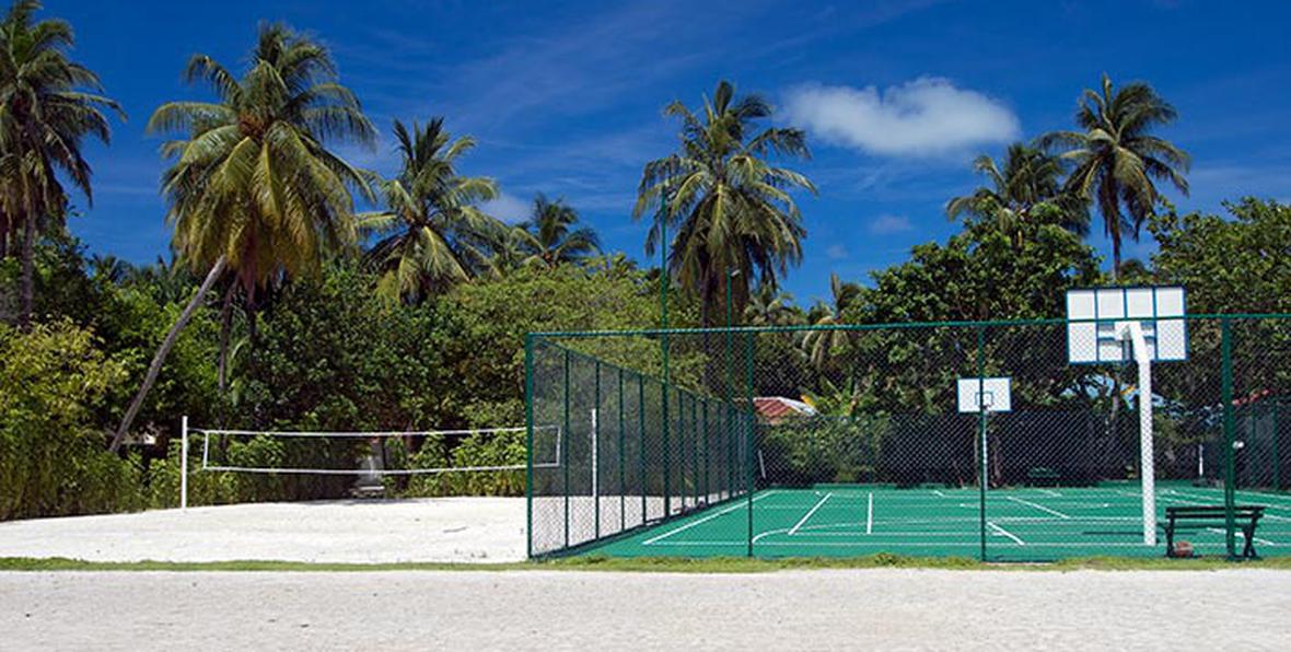 Pista De Tennis Y Volleyball - arenatours.com