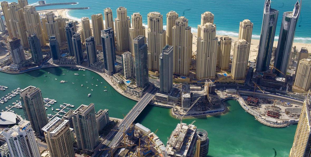 Vista aerea de la marin de Dubai